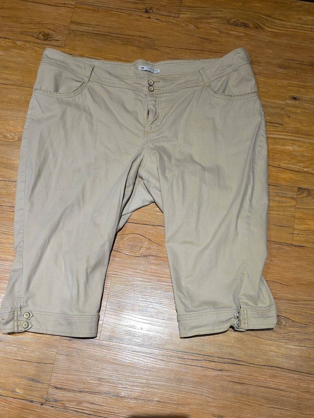 Lee Women's Tan Capri Pants with Button Cuff